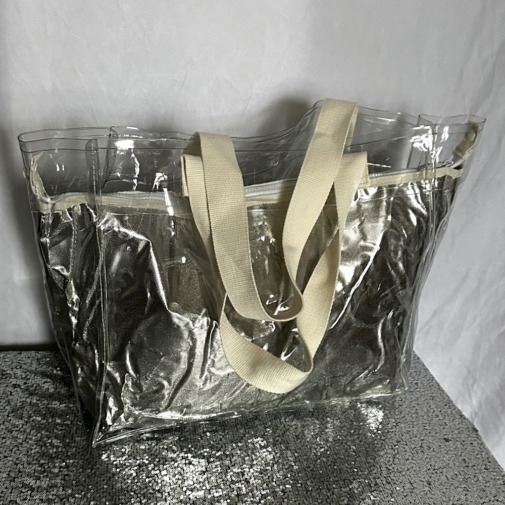 COPY - Sunnylife Silver Metallic Carry Me Tote - Picture 12 of 14